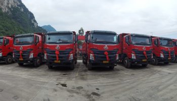 專業(yè)服務，成就大客戶，玉柴機電交付10臺乘龍自卸車